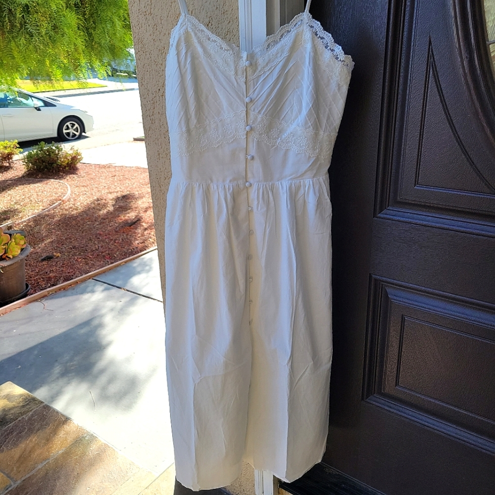 Simple Retro White Dress